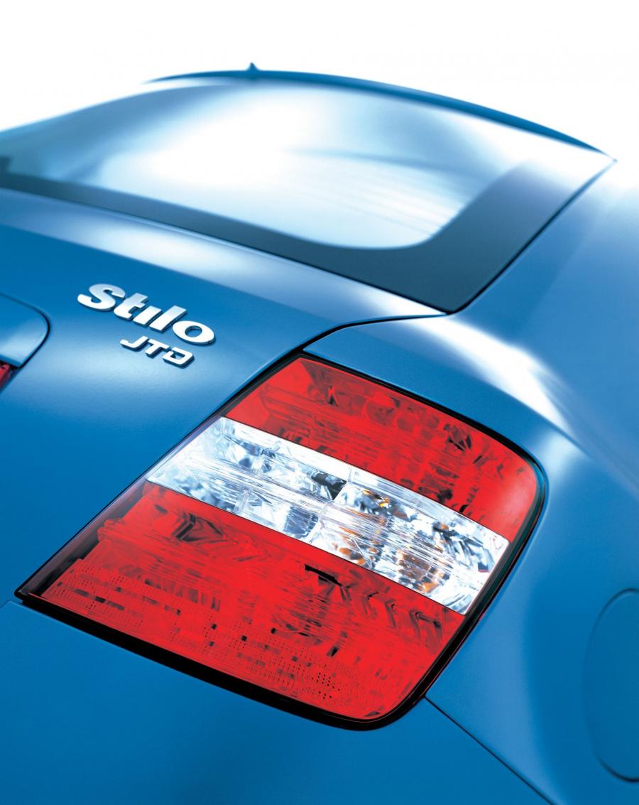  Fiat Stilo 2002 года  (фото 27 из 177)